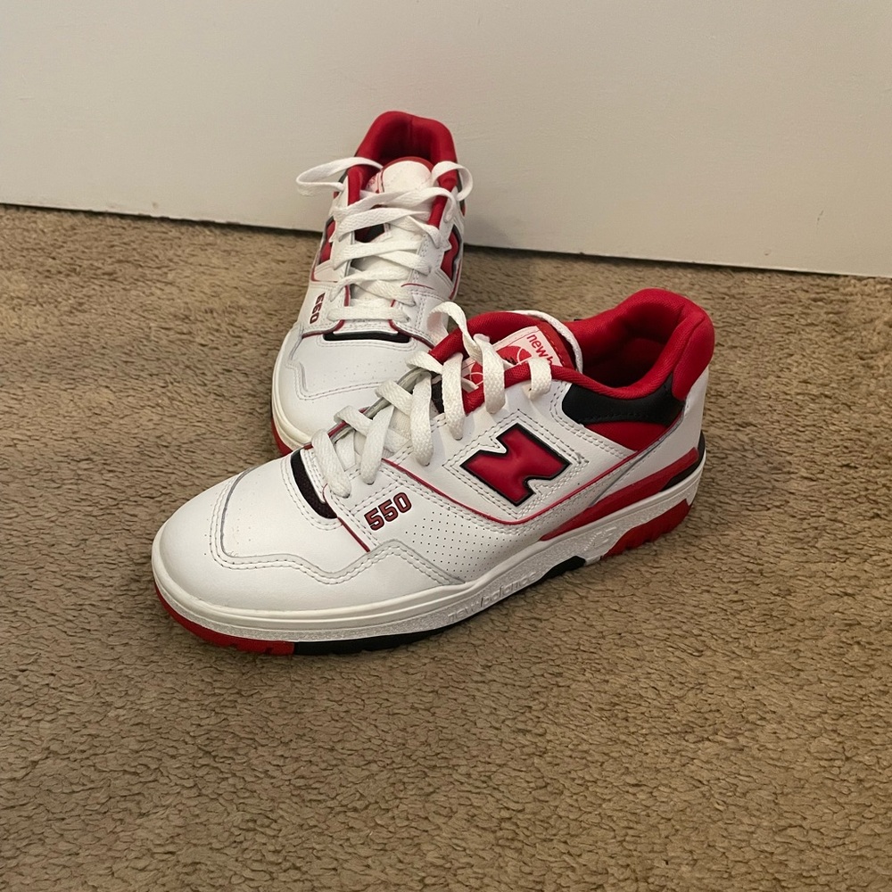 New Balance 550 White & Red Athletic Sneakers Women’s size 7.5/ Men size 6